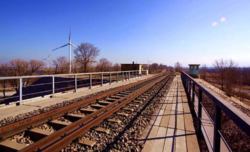 高鐵建設(shè)領(lǐng)域，加大對機(jī)制砂的需求