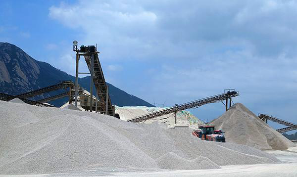 怎么選購制砂機(jī)？唐山金路來幫忙