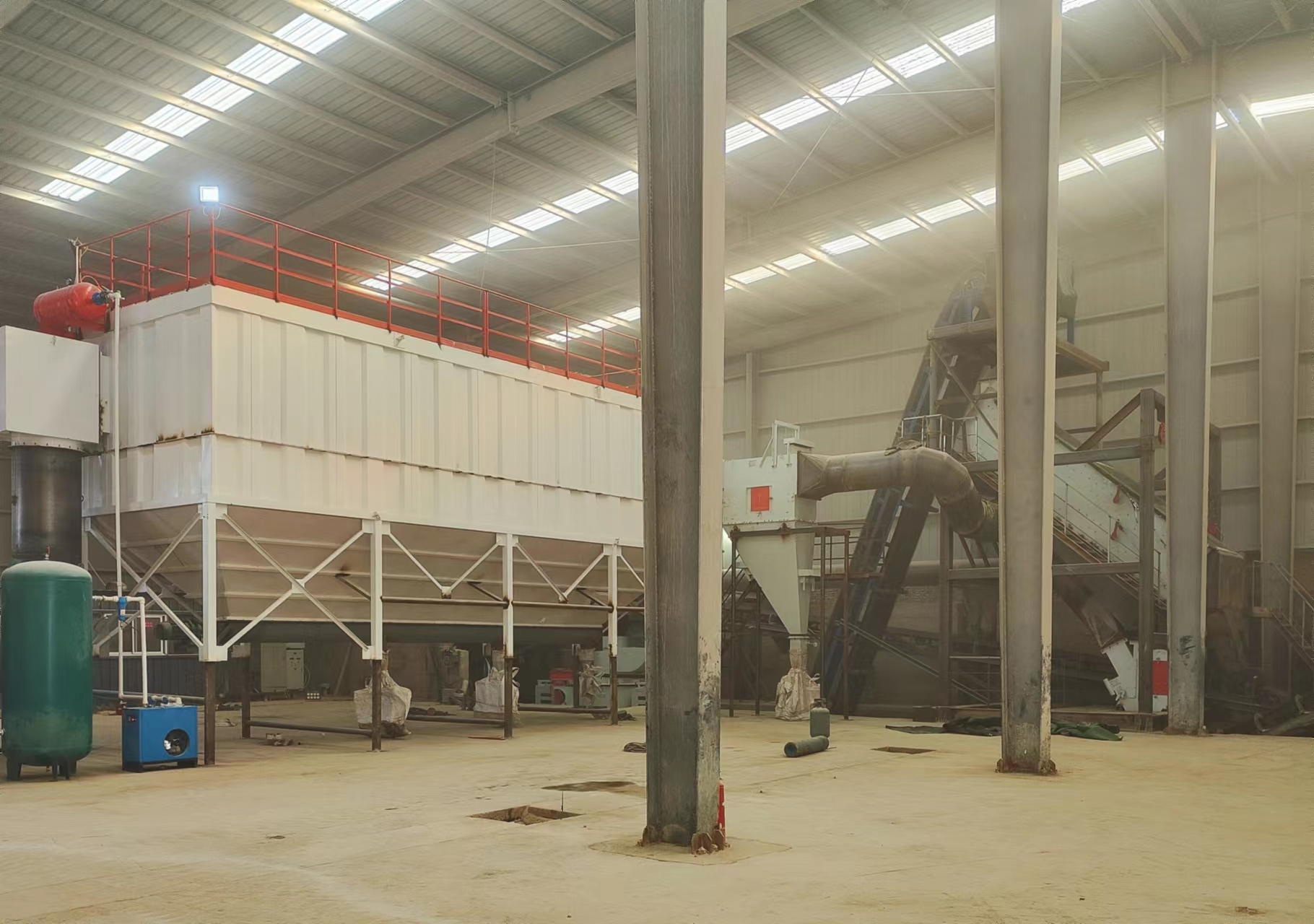 與平面制砂相比，干法制砂樓有哪些優(yōu)勢？