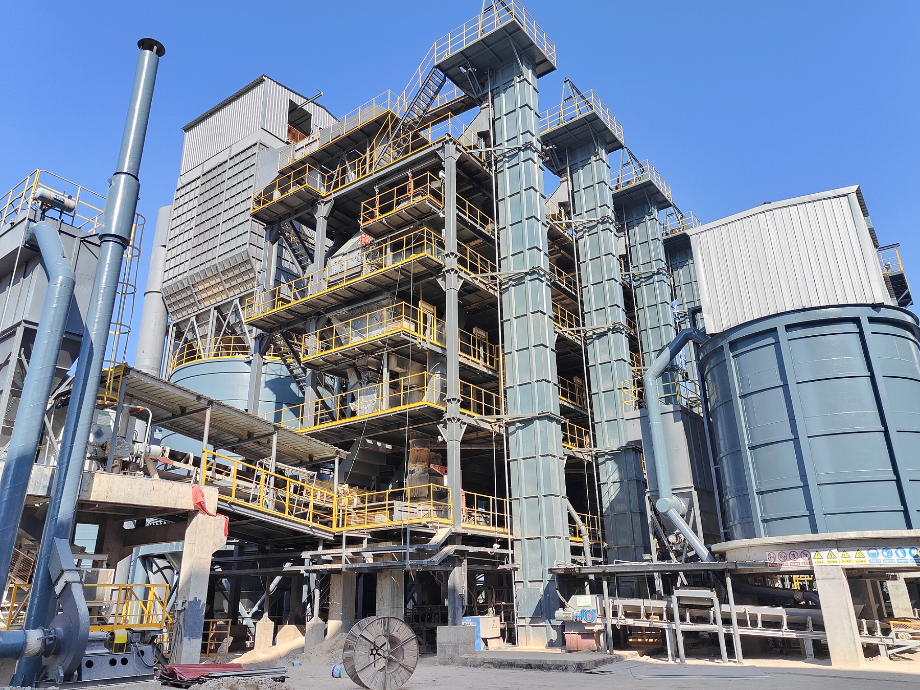 砂石行業(yè)又有“大動(dòng)作”？唐山金路干法制砂樓優(yōu)勢(shì)有哪些？